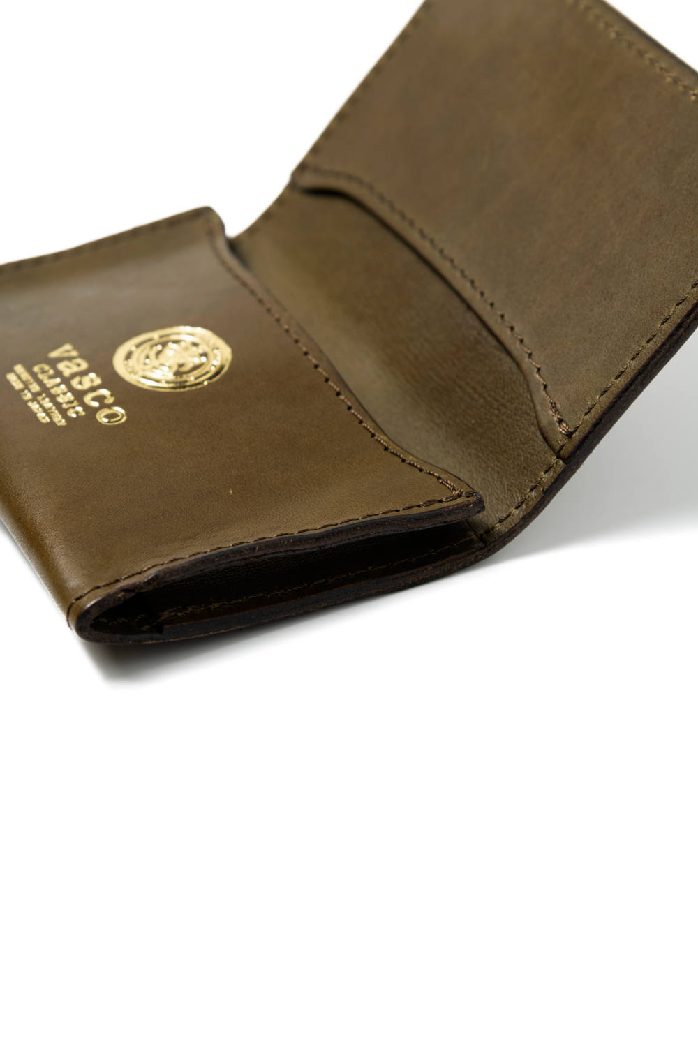vasco レザー ケース オリーブ vasco - レザーカードケース [オリーブ] / LEATHER CARD CASE [VERDE